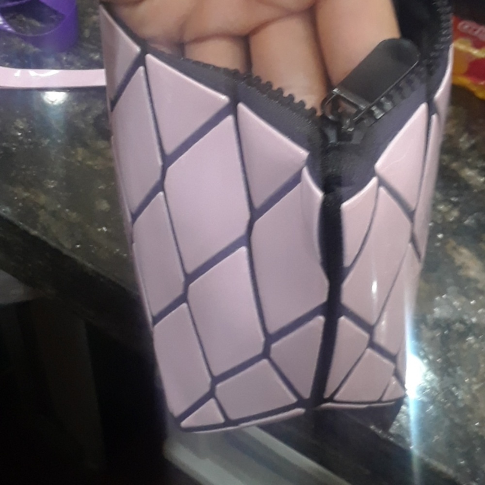 Makeup bag - Picture 4 of 5